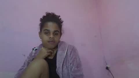 delphine online show from May 29, 4:49 pm