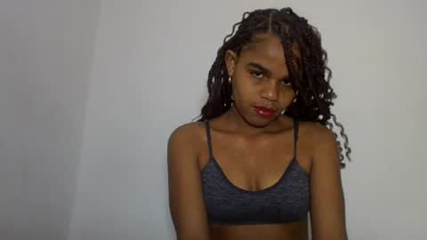 delphine online show from June 25, 11:13 am