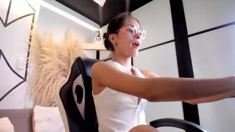 Demi online show from April 19, 4:23 am