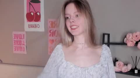 Emma online show from November 15, 7:37 pm