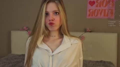 Emma online show from December 4, 8:31 pm