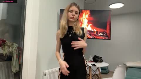 Denni online show from January 9, 5:28 pm