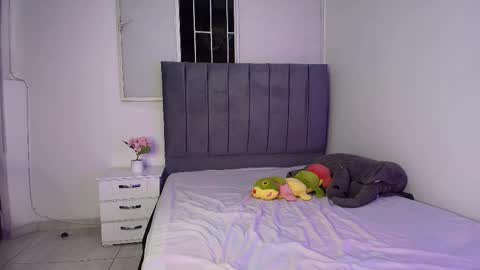 derly_cuervo703031 online show from December 16, 7:31 pm