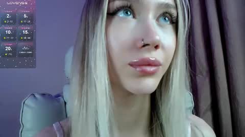 Ari online show from November 11, 5:21 pm