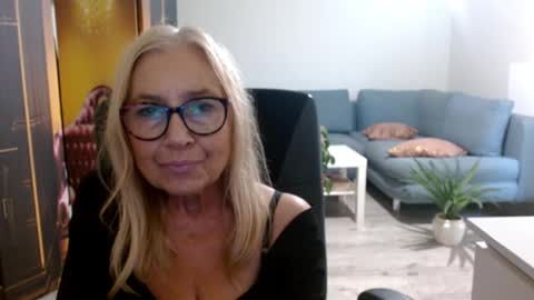 S O F I A online show from September 18, 2:48 pm