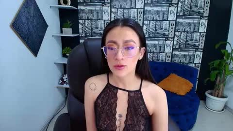 Snapshot of desiring__angel chatting on October 17, 4:05 am Desiring Angel online show from October 17, 4:05 am