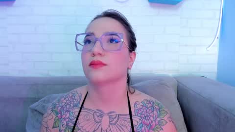 Snapshot of deva_blue chatting on January 12, 3:49 am Deva Blue online show from January 12, 3:49 am