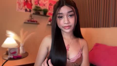 Devine Greyson online show from October 28, 3:51 pm