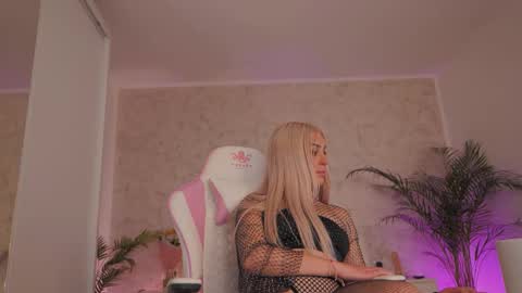 Thea online show from March 13, 6:31 pm