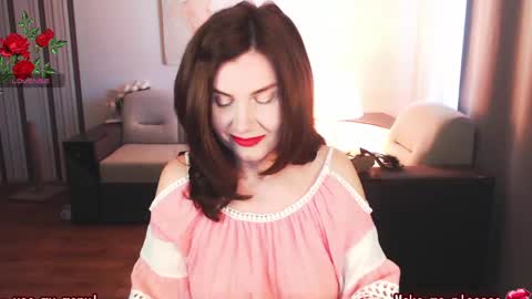Diana DeLua online show from May 4, 8:29 am