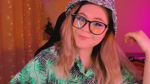 Snapshot of diana_floweri chatting on February 9, 9:47 am Diana online show from February 9, 9:47 am