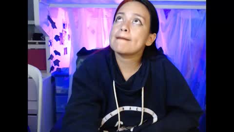 Snapshot of diana_smit_ chatting on December 15, 10:26 pm diana online show from December 15, 10:26 pm