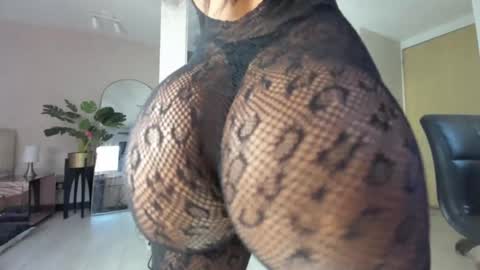 dianac1998 online show from May 5, 5:05 pm
