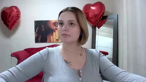 Snapshot of dianemills chatting on February 22, 3:53 pm Diane Mills online show from February 22, 3:53 pm