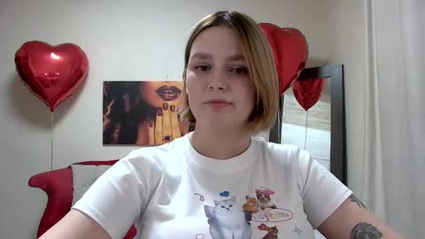 Snapshot of dianemills chatting on February 18, 7:43 pm Diane Mills online show from February 18, 7:43 pm