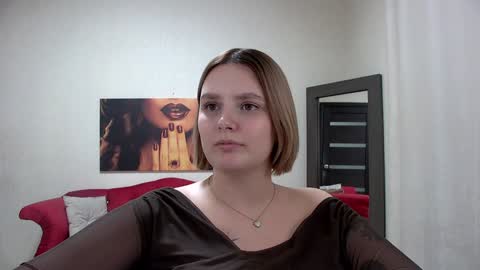 Snapshot of dianemills chatting on February 8, 3:42 pm Diane Mills online show from February 8, 3:42 pm
