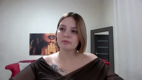 Snapshot of dianemills chatting on February 8, 5:40 am Diane Mills online show from February 8, 5:40 am