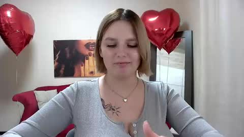 Snapshot of dianemills chatting on February 24, 3:31 am Diane Mills online show from February 24, 3:31 am