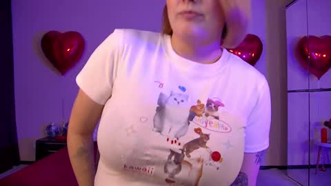 Snapshot of dianemills chatting on February 19, 8:10 pm Diane Mills online show from February 19, 8:10 pm