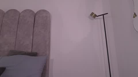 Snapshot of dianne_nanatzu chatting on February 19, 10:31 pm Melania - online show from February 19, 10:31 pm