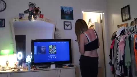 Snapshot of dimepiecexxx chatting on September 20, 3:49 am Sofie online show from September 20, 3:49 am