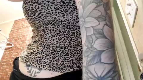 Snapshot of dimepiecexxx chatting on March 5, 1:50 pm Sofie online show from March 5, 1:50 pm