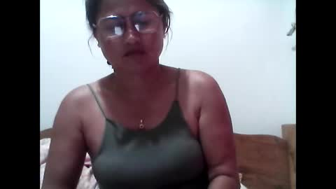Snapshot of dimple_42 chatting on October 4, 9:15 am Dimple online show from October 4, 9:15 am