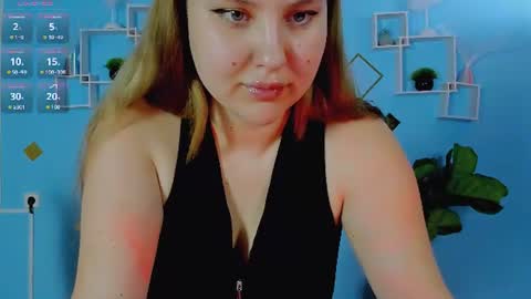dina_bloom online show from July 13, 7:03 pm