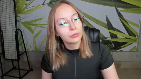 Dina online show from March 16, 12:53 pm