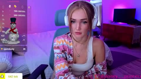 JASMINE online show from January 11, 1:38 pm