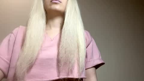 DitaMilton online show from March 11, 5:24 pm