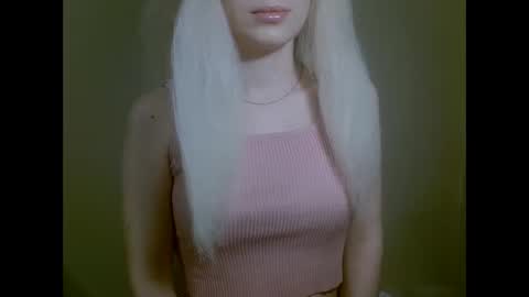 DitaMilton online show from October 31, 9:41 pm