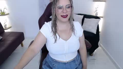 Diva online show from June 26, 9:05 pm