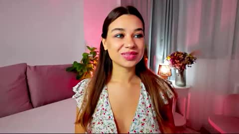 Tia online show from November 14, 3:06 am