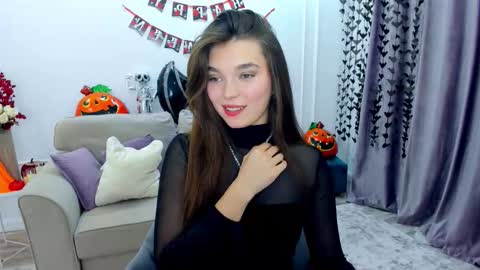 Hannah online show from November 7, 12:55 pm