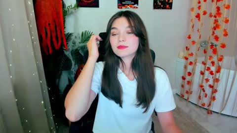 Hannah online show from October 16, 12:30 pm