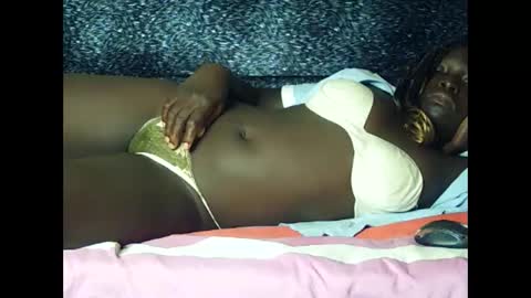 divineassgoddess online show from December 19, 1:54 am