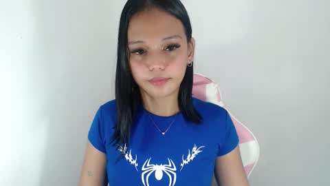 Crystal mae online show from April 22, 1:19 pm