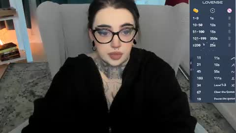 dixipixi_ online show from June 14, 5:30 am