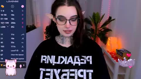Snapshot of dixipixi_ chatting on February 15, 5:51 am dixipixi_ online show from February 15, 5:51 am