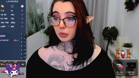 Snapshot of dixipixi_ chatting on December 28, 5:44 am dixipixi_ online show from December 28, 5:44 am