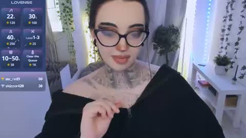 dixipixi_ online show from July 31, 10:49 am