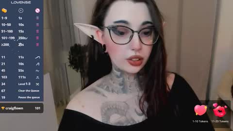 Snapshot of dixipixi_ chatting on September 13, 7:38 am dixipixi_ online show from September 13, 7:38 am