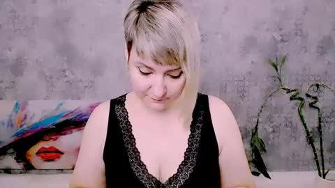 djullia online show from July 10, 7:09 am