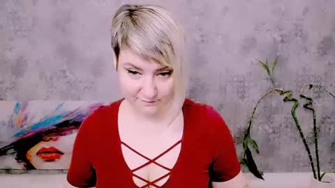 djullia online show from June 14, 5:19 am
