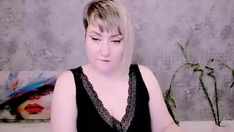djullia online show from May 30, 7:06 am