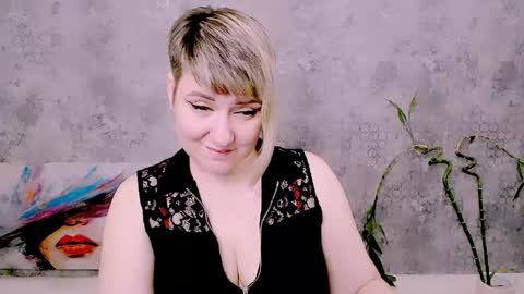 djullia online show from May 14, 7:03 am