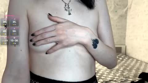 Annie PVT IS OPEN online show from October 26, 10:27 pm