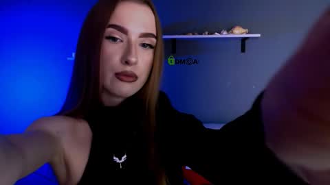 doll_vey online show from November 9, 8:05 pm