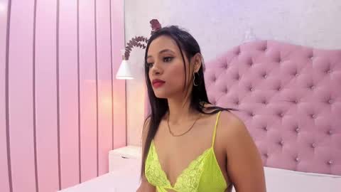 Snapshot of dolly_brownc chatting on January 16, 3:23 am dolly_brownc online show from January 16, 3:23 am